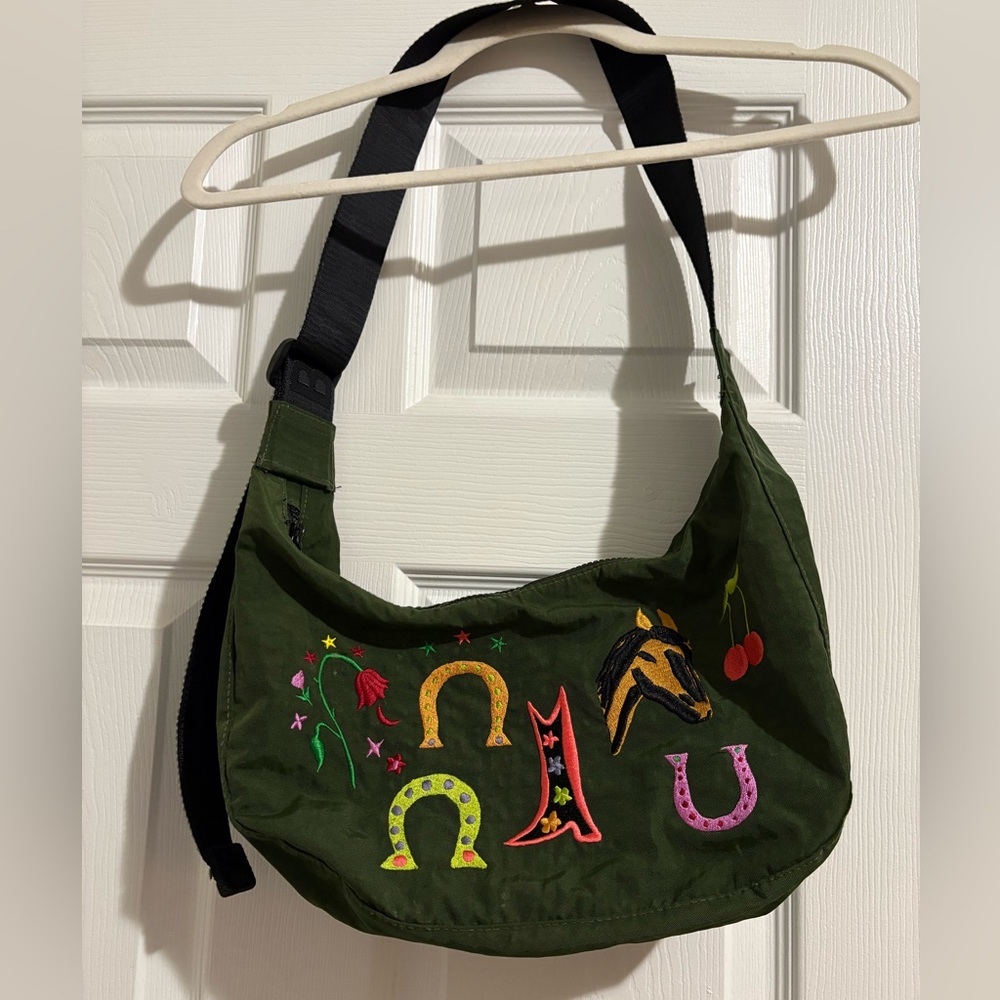 Baggu x Jessica Williams m Nylon Crescent Bag in green with embroidery